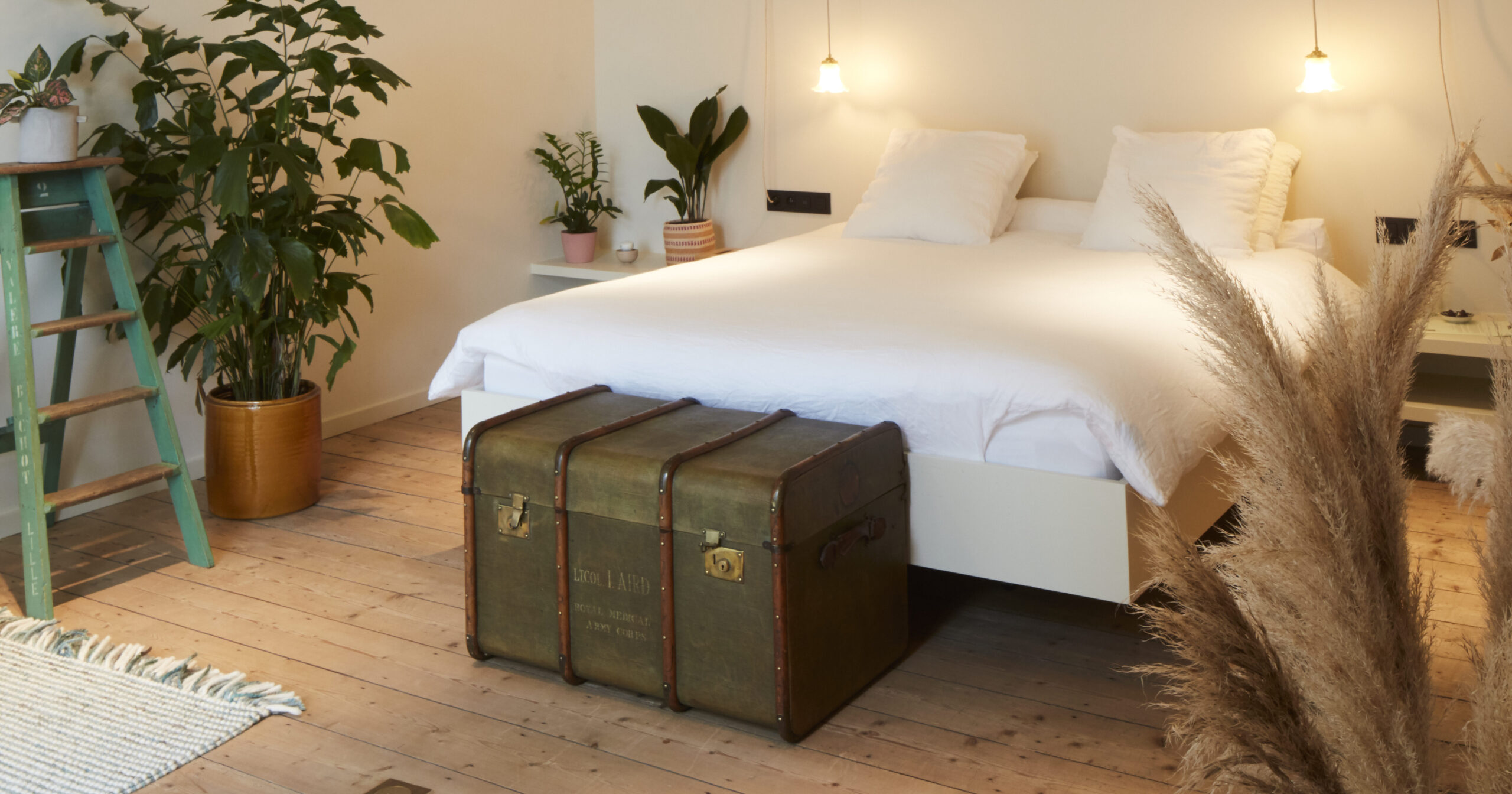 B&B Suite bed met koffer