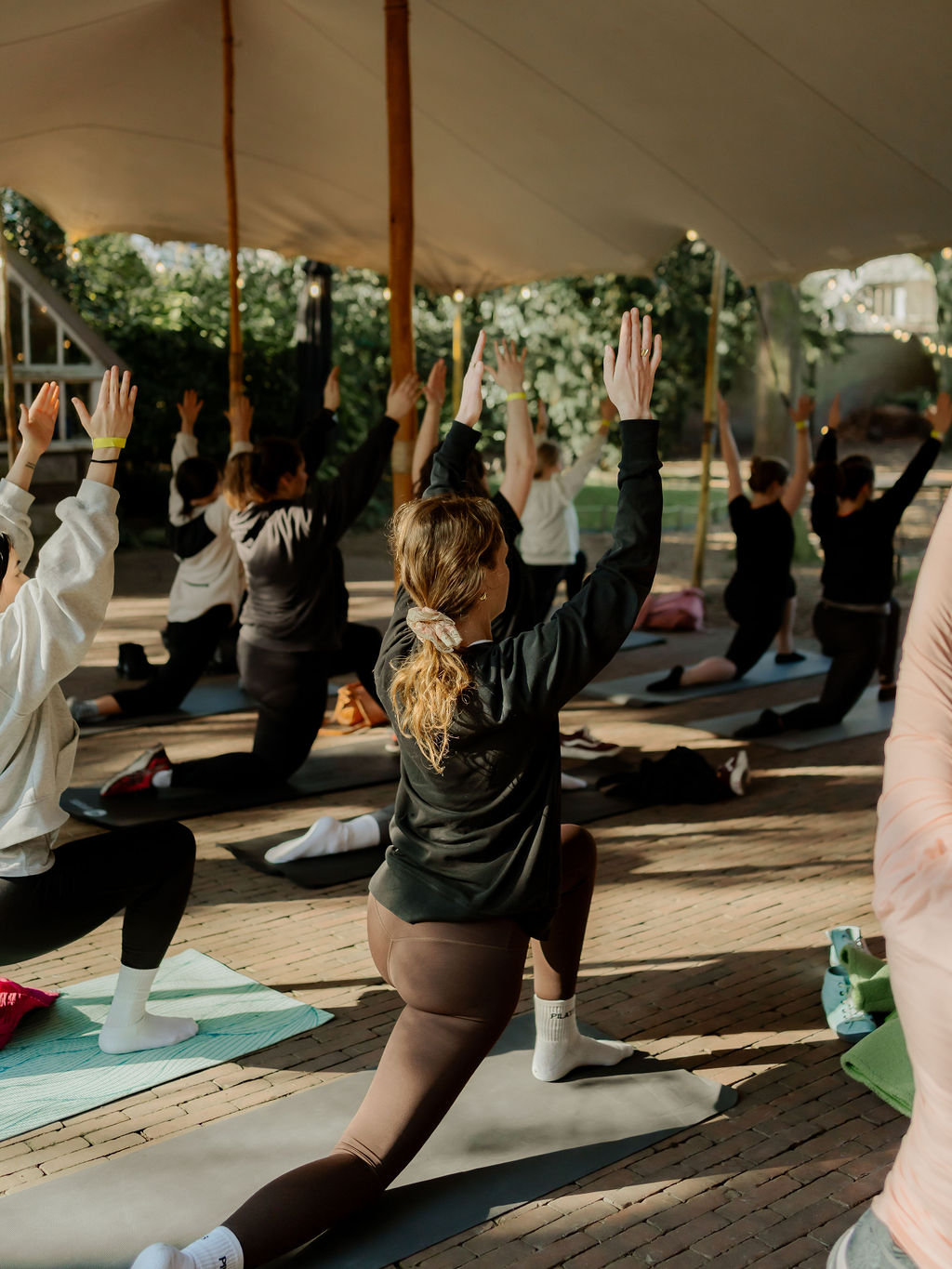 yoga in de tuin van alix